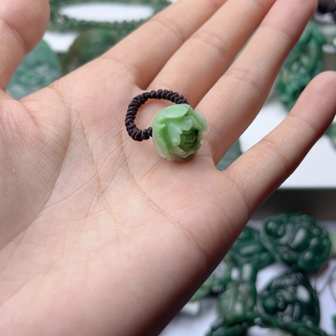 独山玉未镶嵌戒指