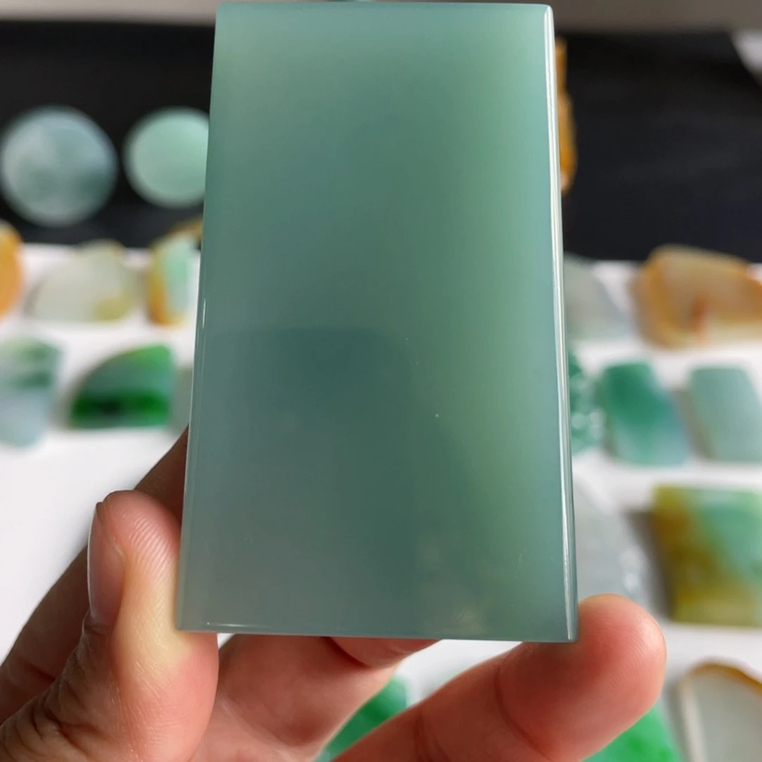 定制翡翠未镶嵌包工