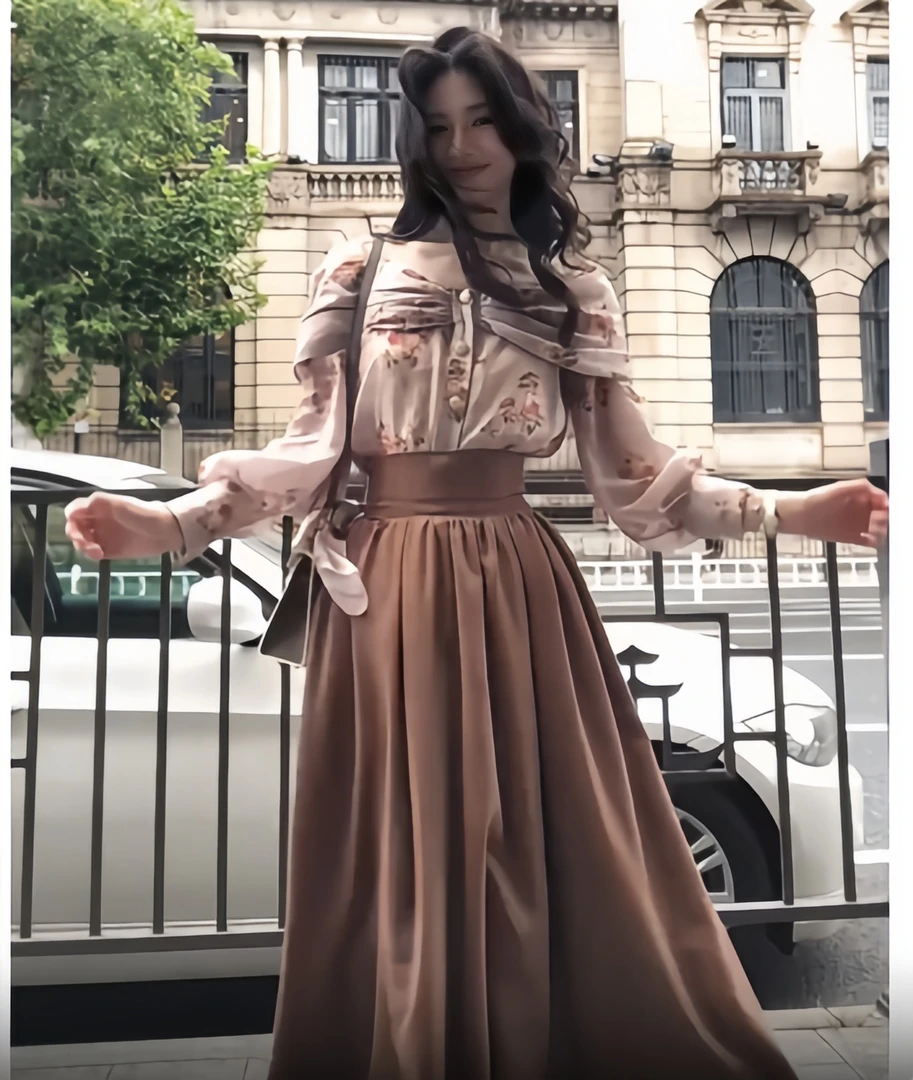 2025早秋新款法式气质设计感一字领碎花长袖上衣高腰系带半身裙