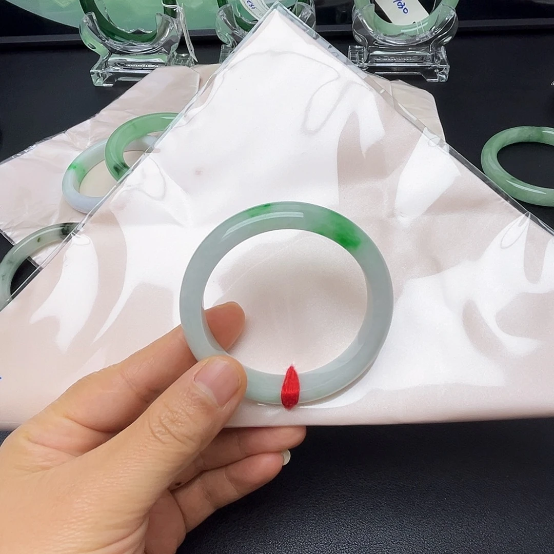 小***七一物一拍，拍哪个发哪个