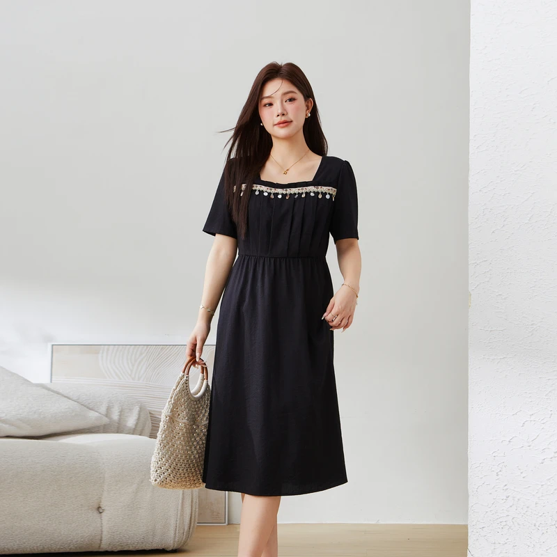 采多宝大码女装高端收腰方领流苏立体压褶纯色连衣裙 EXQ5203