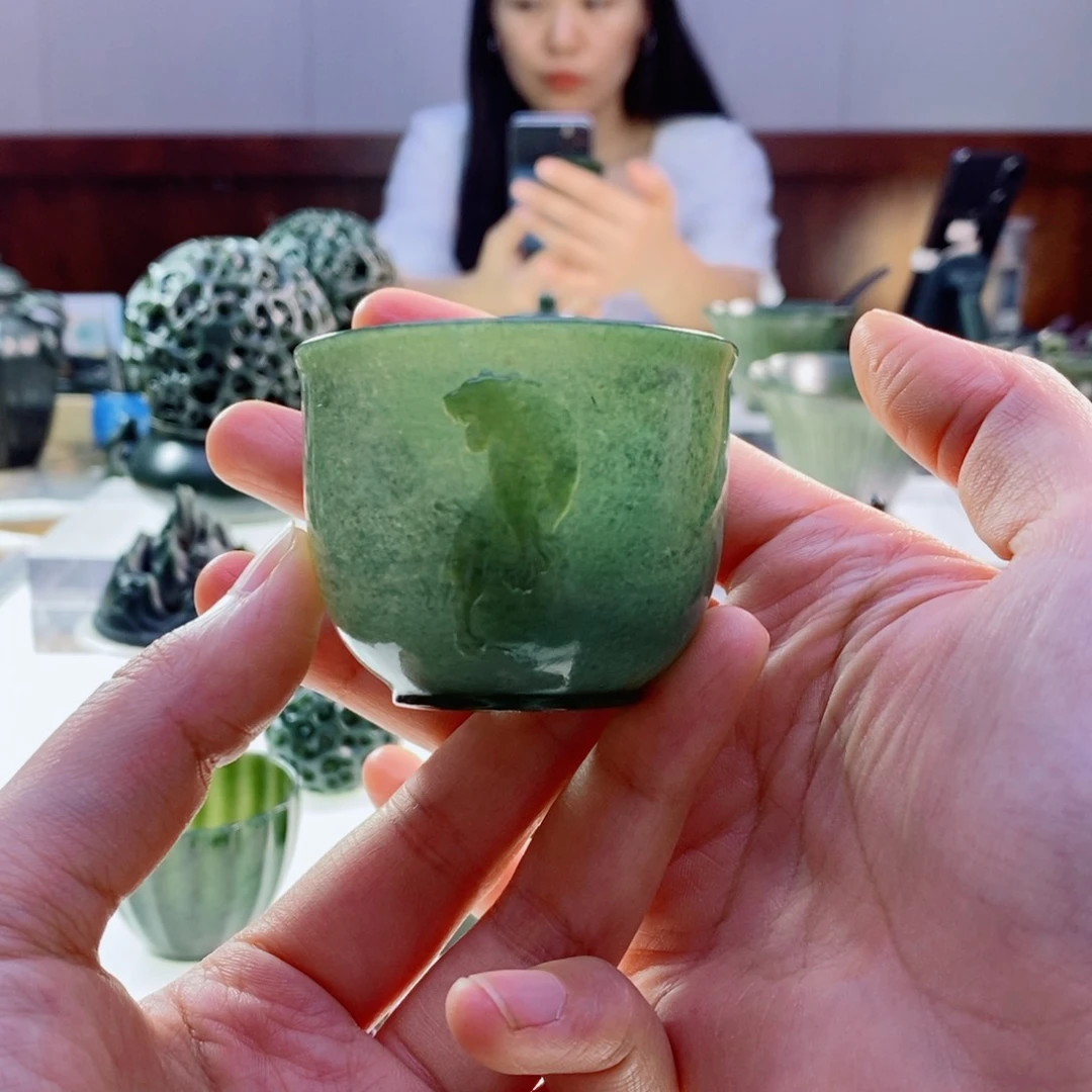 未镶嵌和田玉（青玉）摆件