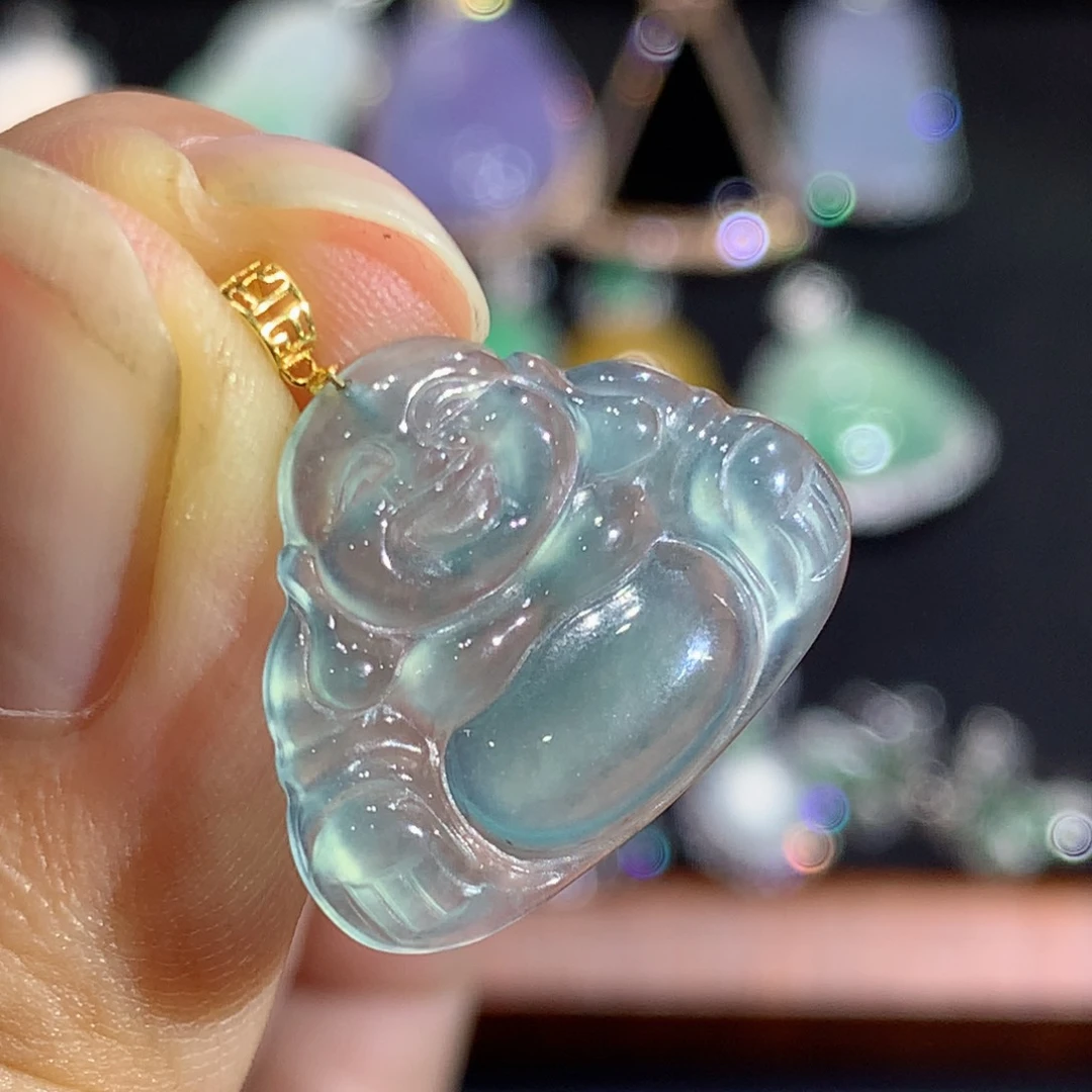 翡翠18K金镶嵌颈饰3、