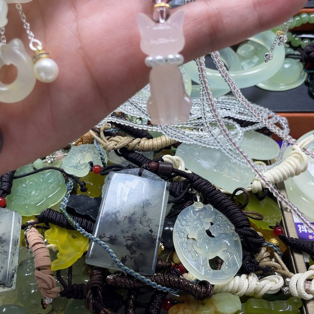 白***光蛇纹石玉未镶嵌手镯