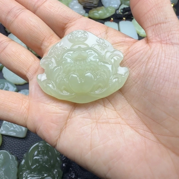 和田玉未镶嵌珠宝奇石