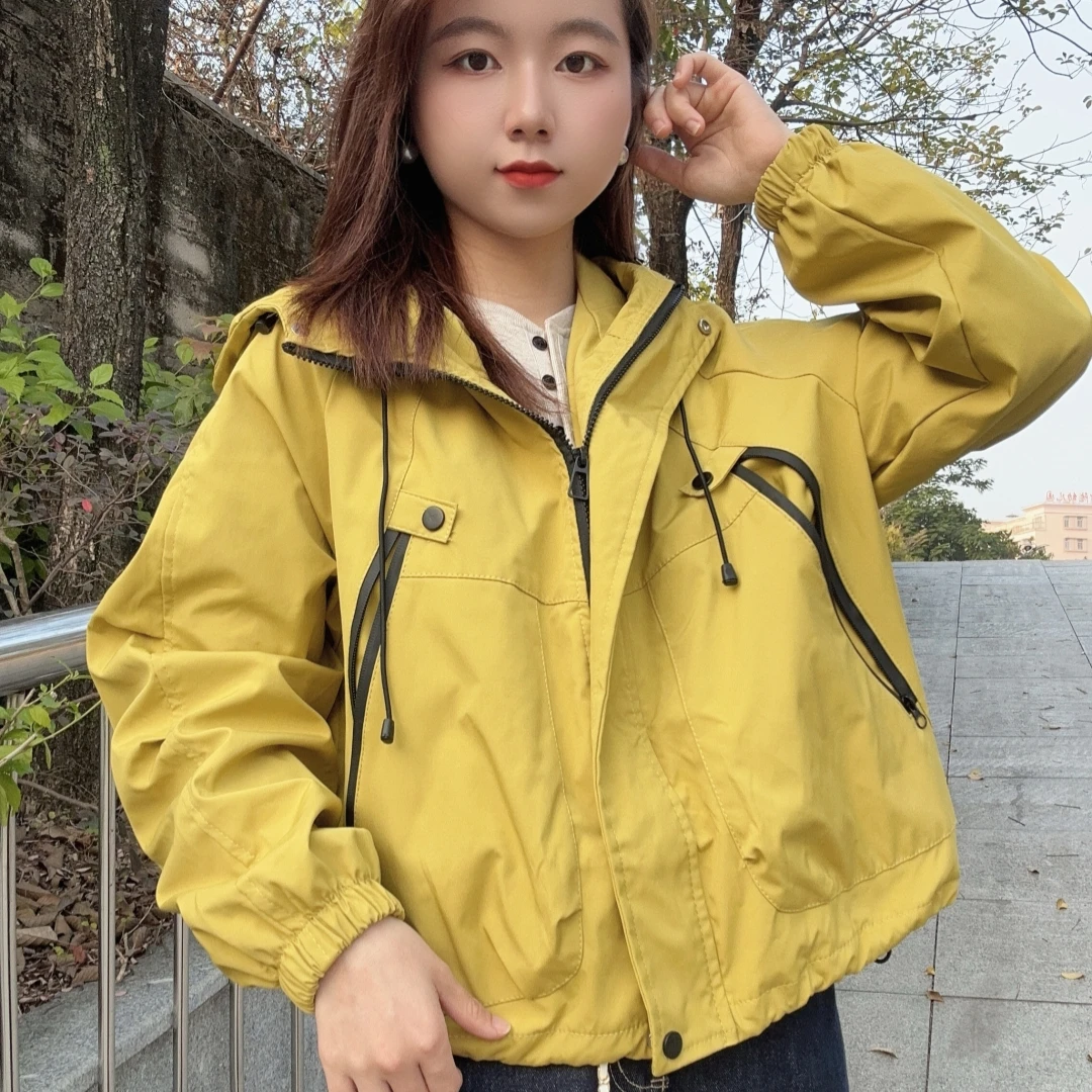 冲锋衣女士短款外套2025春秋新款时尚洋气小个子爆款休闲工装上衣