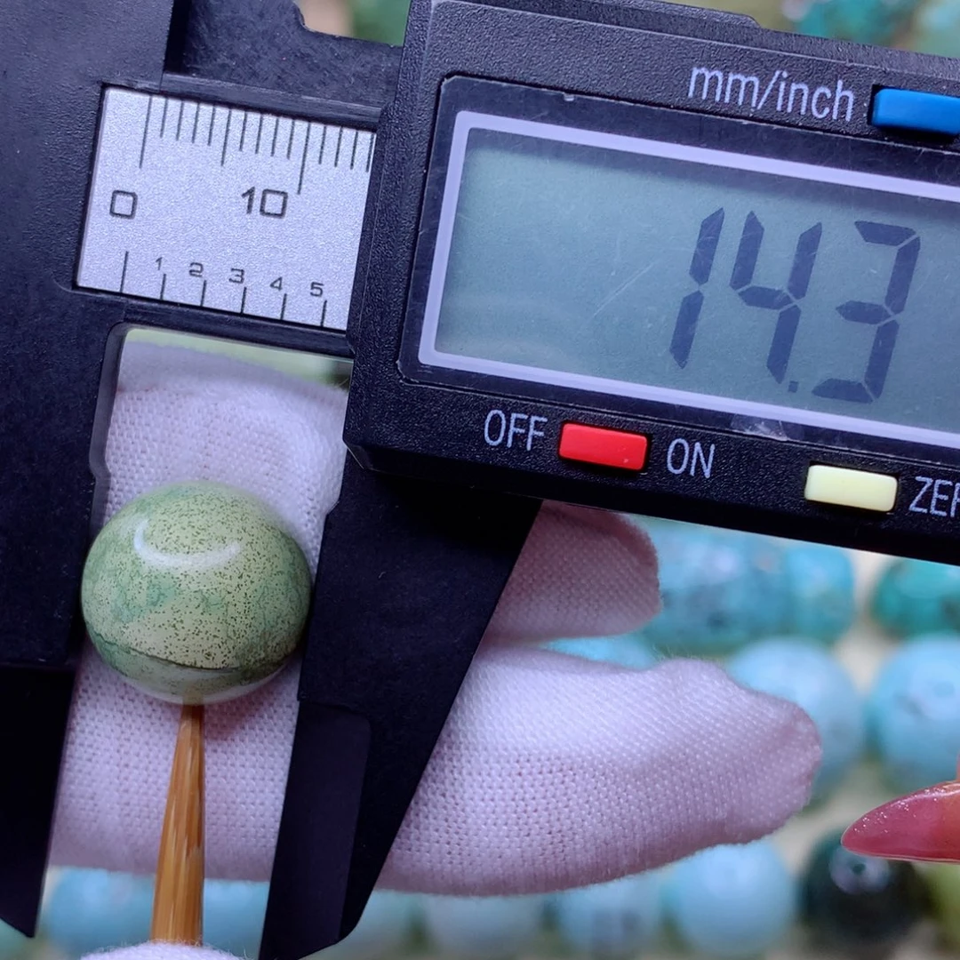 绿松石颈饰未镶嵌