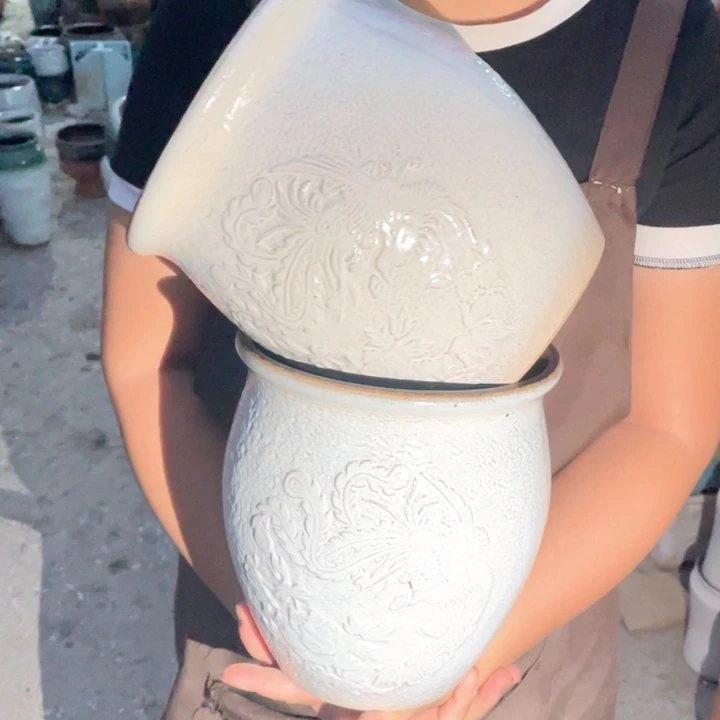 紫砂花盆口18高20瑕疵瑕疵