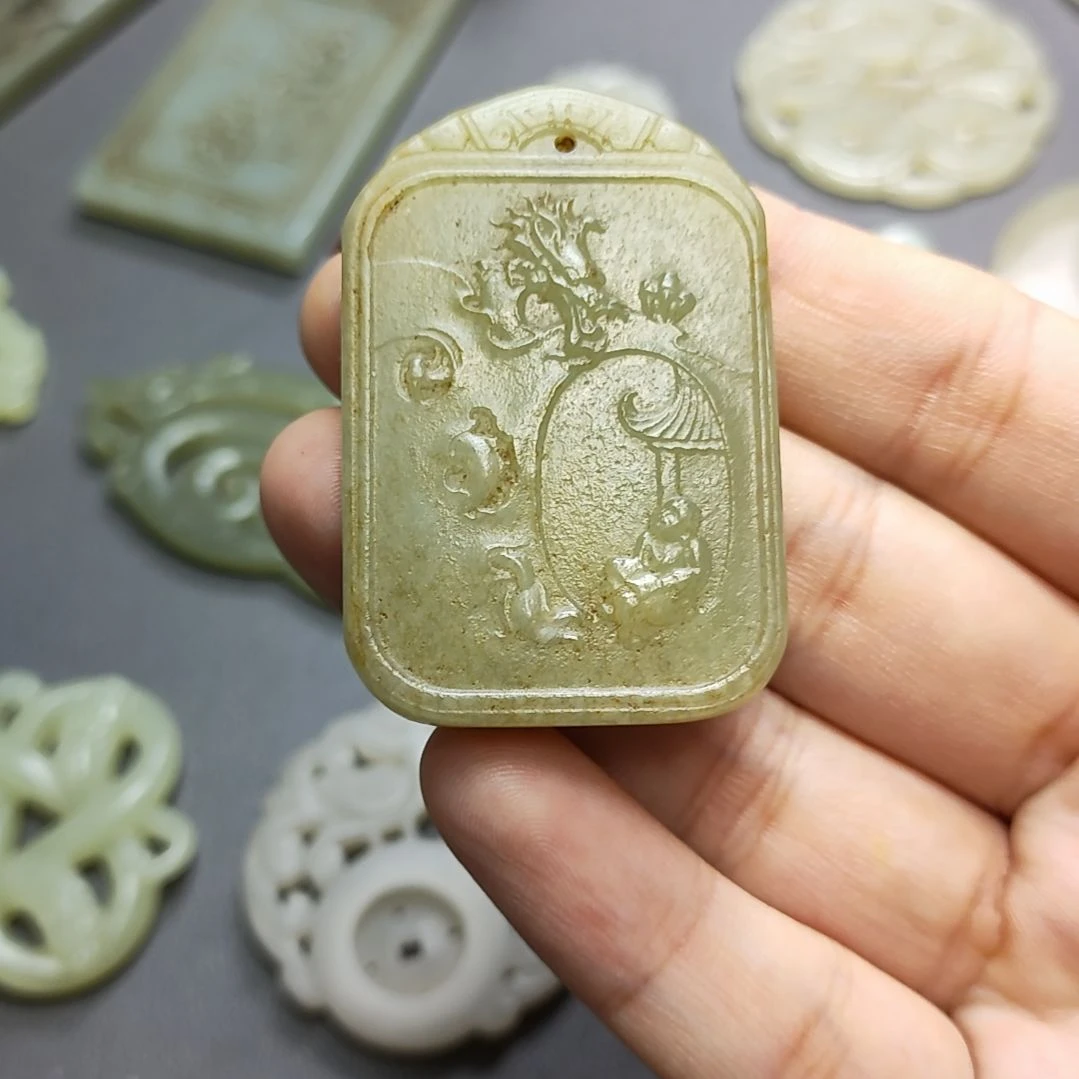 和田玉未镶嵌颈饰