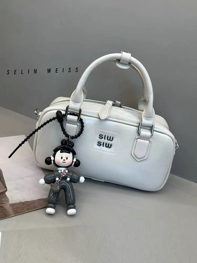 【梓俊箱包】7039波士顿保龄球包高级感手提枕头包精致斜挎包潮