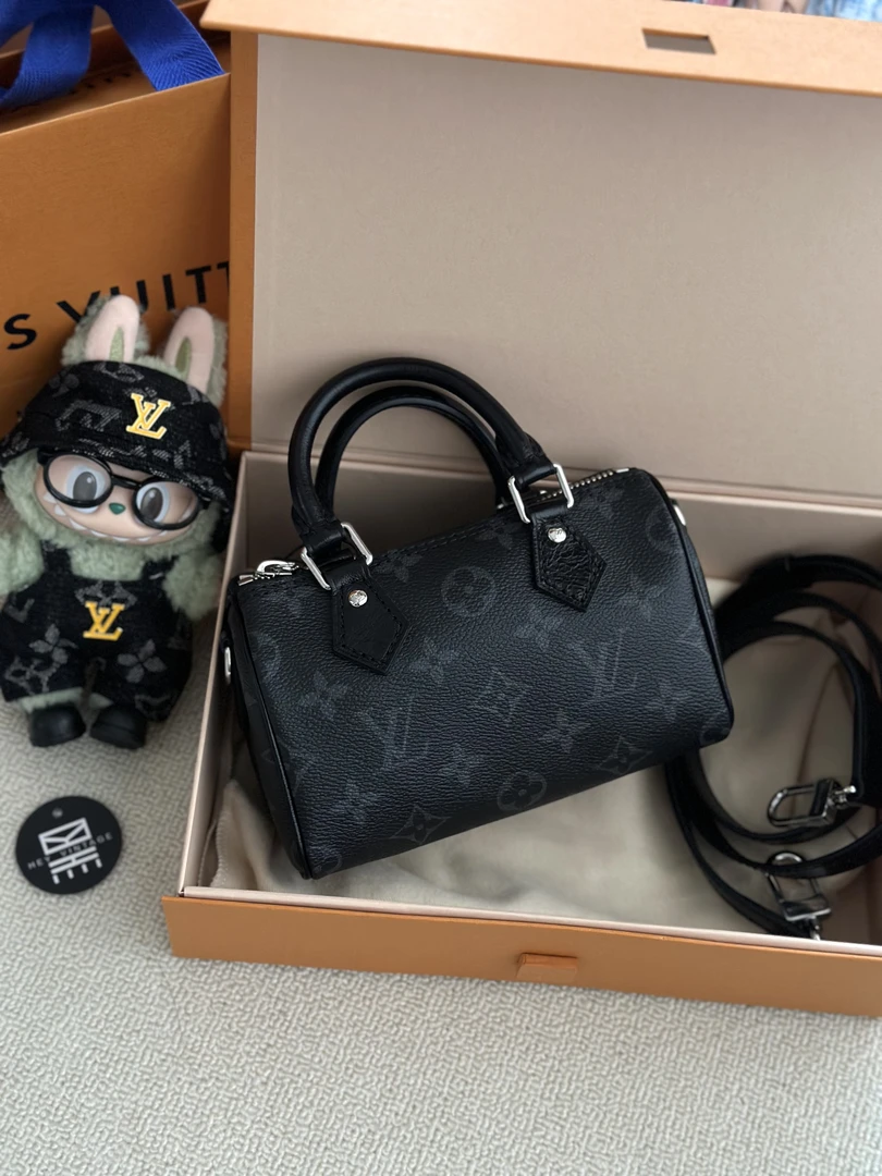 未使用 LouisVuitton/路易威登 新款黑花speedynano16cm 16779763