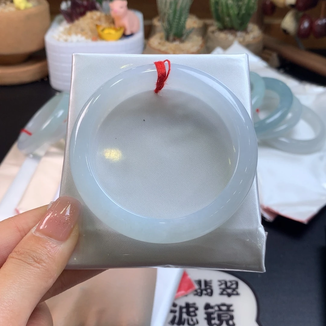 翡翠未镶嵌手镯56圈口