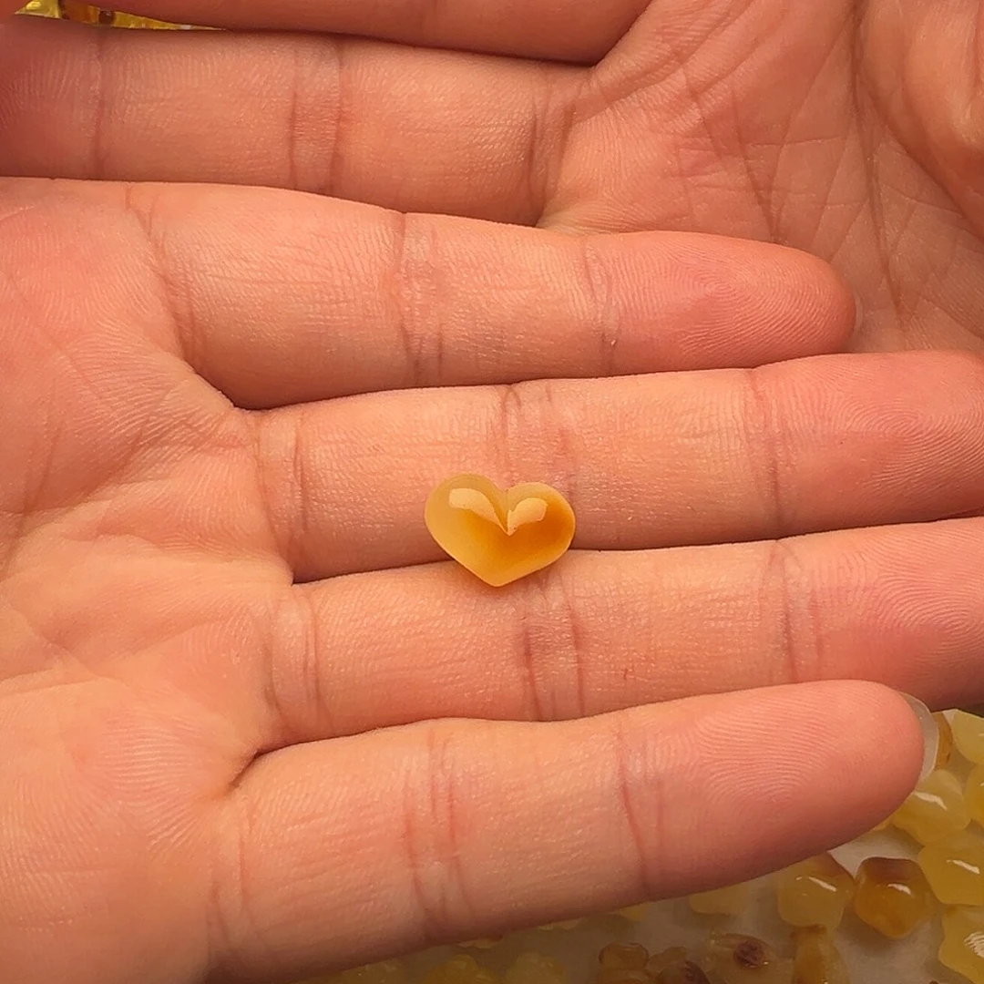 蜜蜡未镶嵌颈饰屁桃提溜（打孔不退换）