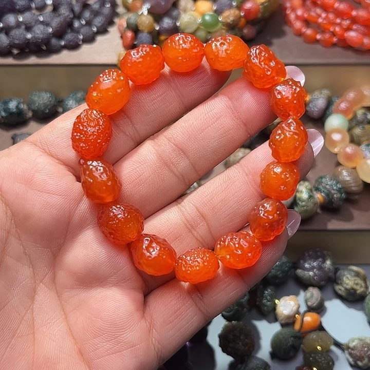 阿拉善彩玛瑙手串