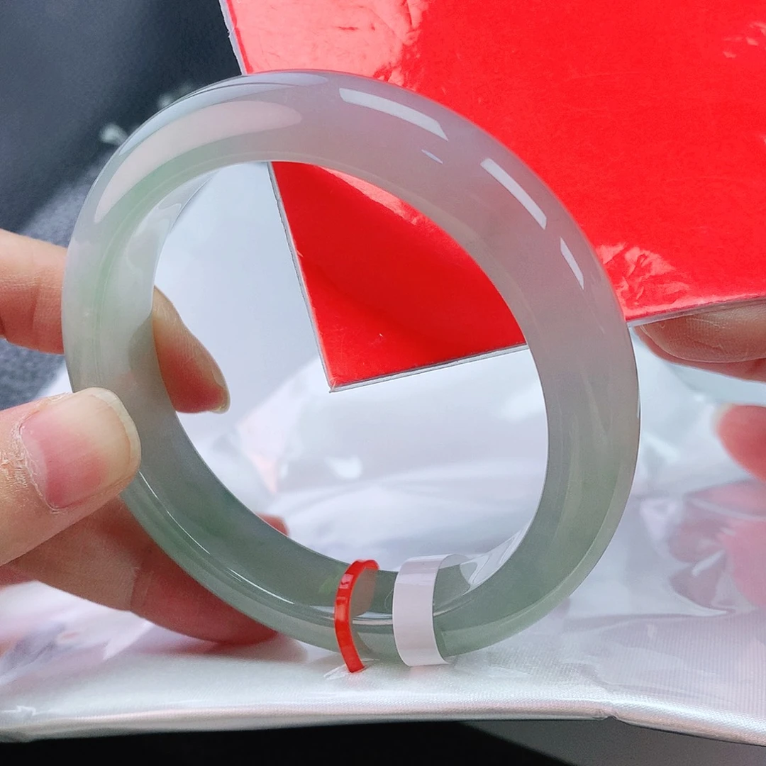 翡翠手镯未镶嵌58圈