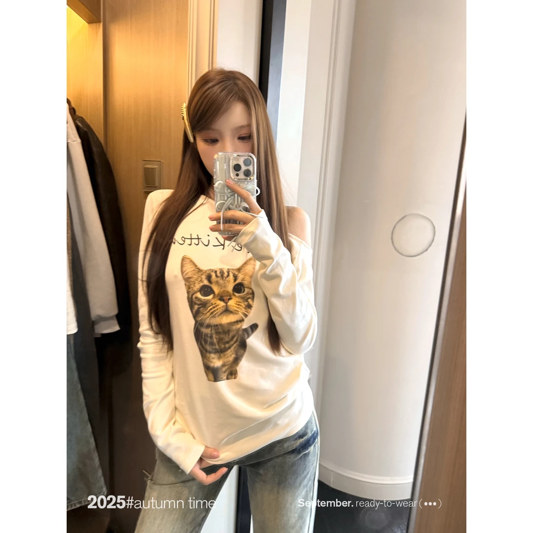 SUNONEONE【皮蛋联名】猫咪印花斜肩宽松长袖T恤女-D0350T