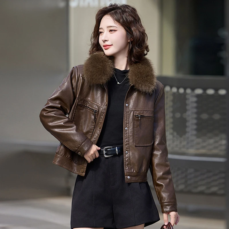 【秋冬焕新】海宁棕色毛领加绒短款皮衣，解锁酷飒保暖双重时尚风格