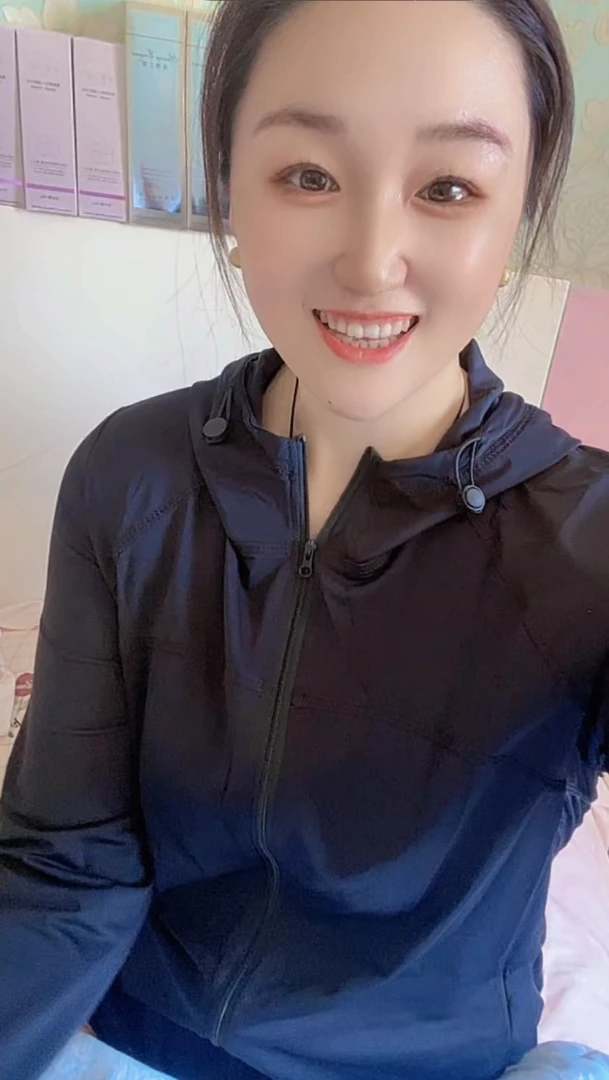 霞霞家潮流休闲防晒衣