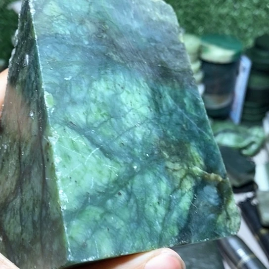 未镶嵌和田玉（糖玉）珠宝半成品