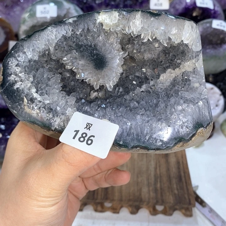 未镶嵌大型摆件（非配饰）水晶