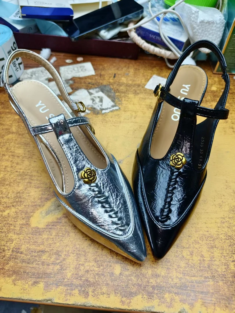 129-59法式尖头丁字带复古高跟鞋