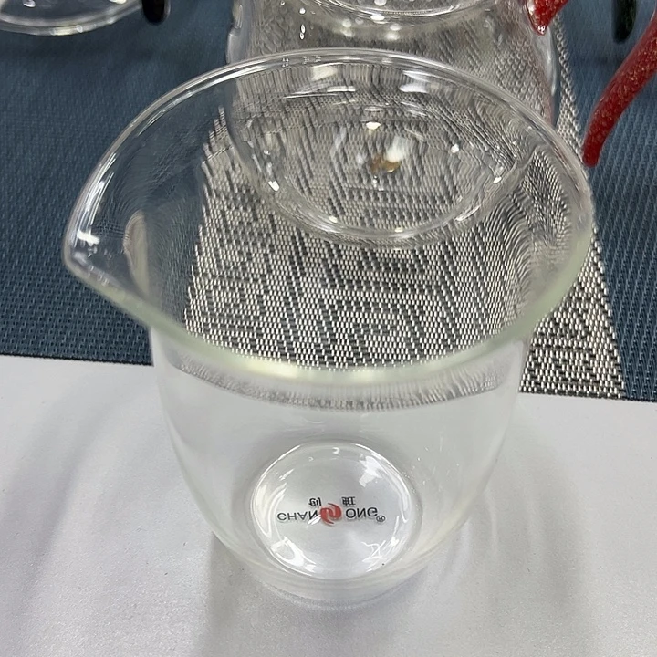 无耳公道杯一只装