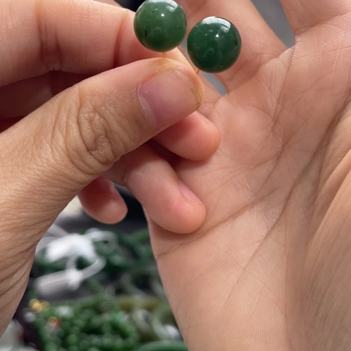 和田玉银S925镶嵌耳饰碧玉耳钉