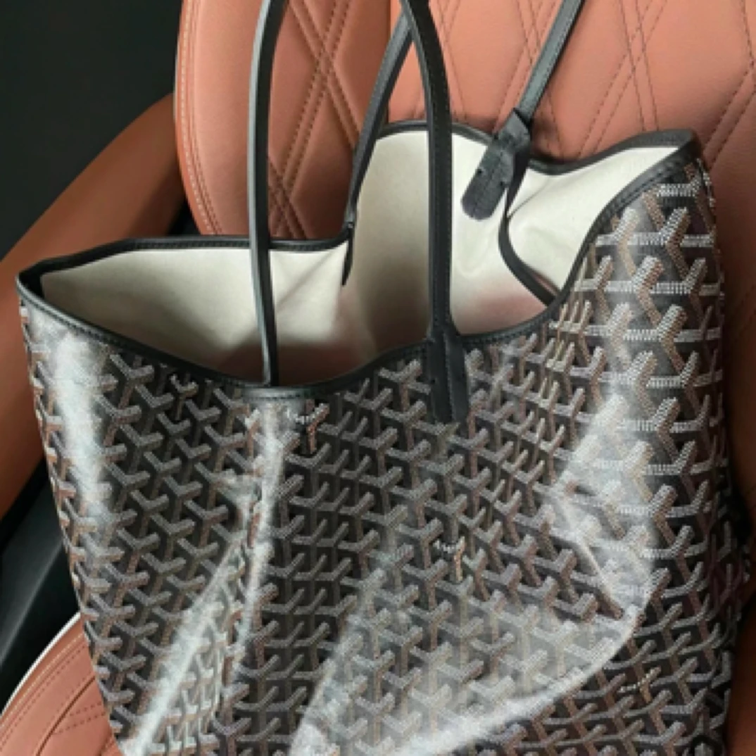 95新 Gaoy/戈雅 戈雅95新购物袋中号 106包展