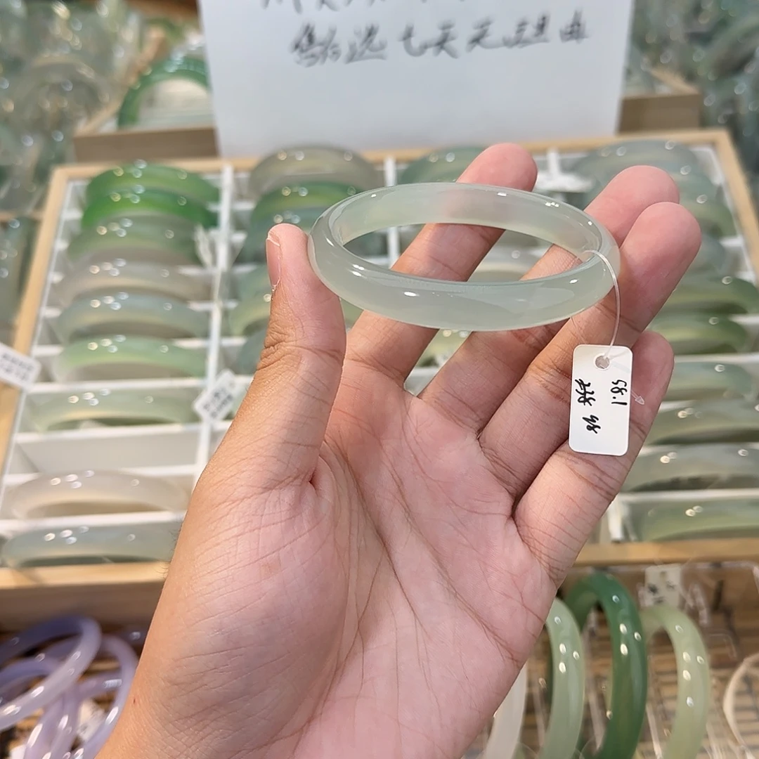 玛瑙/玉髓未镶嵌手镯圈口58.1