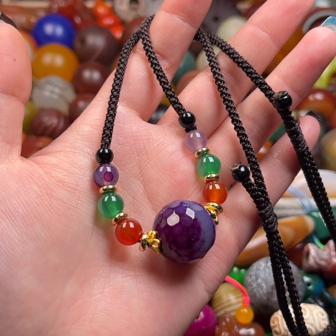 玛瑙/玉髓颈饰未镶嵌