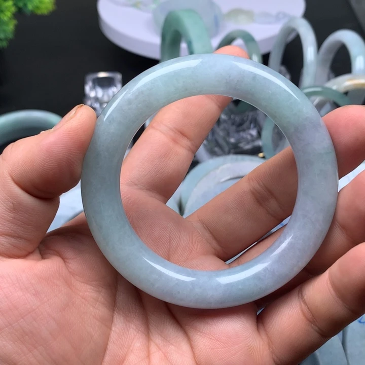 L***凉翡翠未镶嵌手镯翡翠手镯