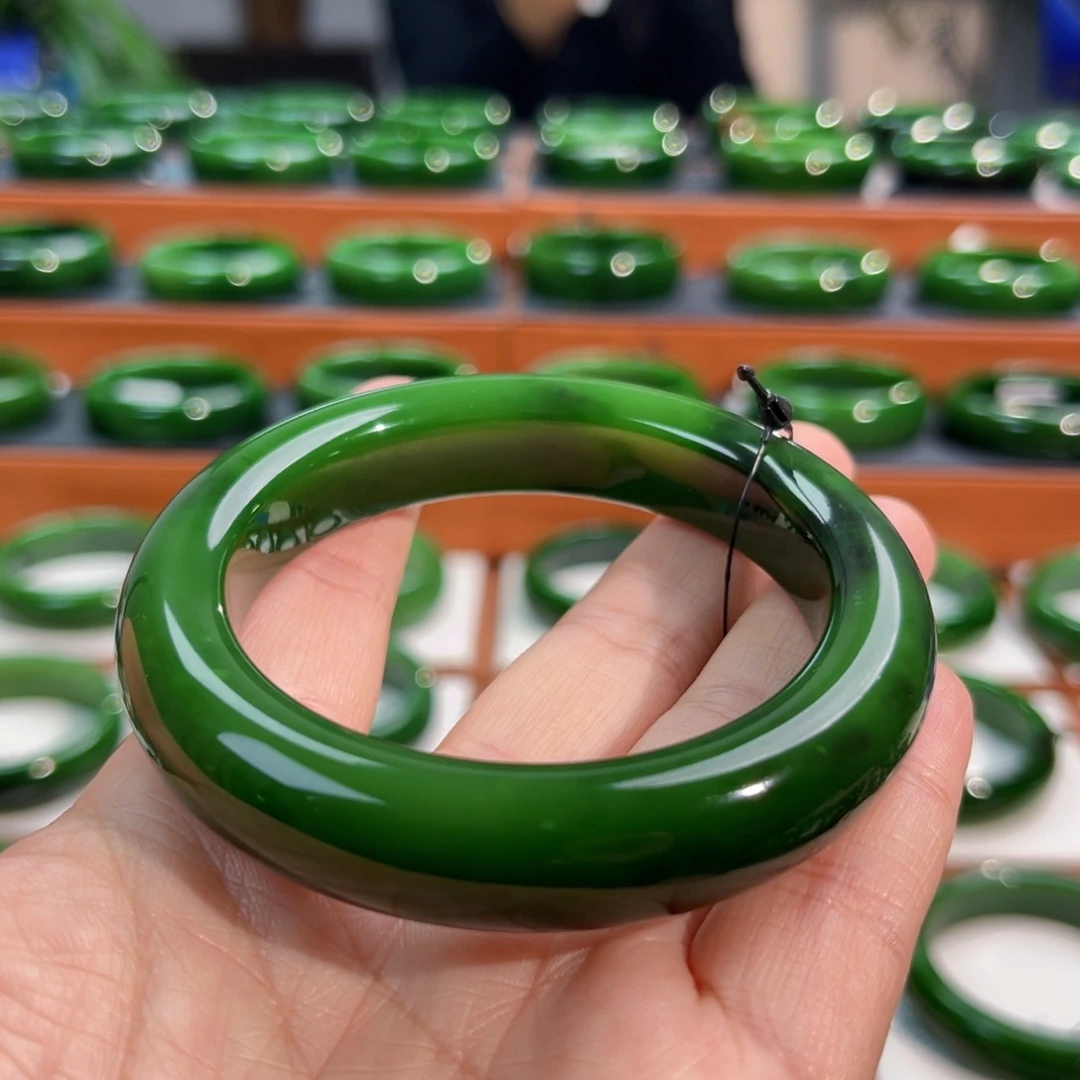 未镶嵌手镯和田玉（碧玉）