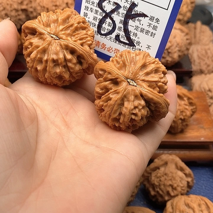 默***｀吊坠桃核水龙纹狮子头42
