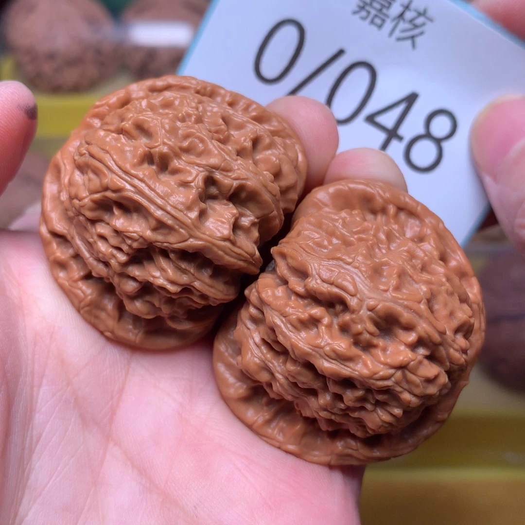 文玩核桃把件红皮球白41