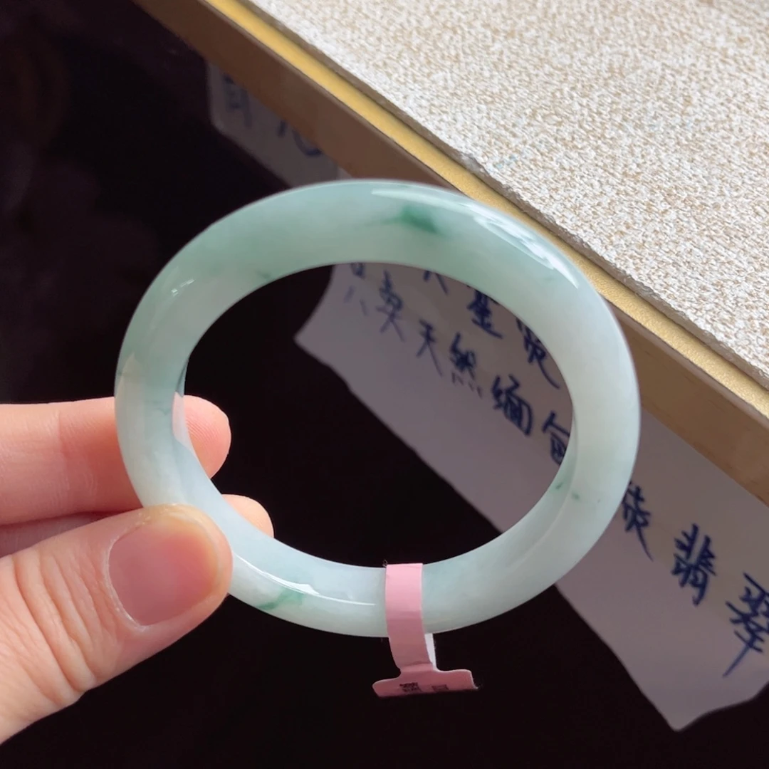 翡翠未镶嵌手镯手镯