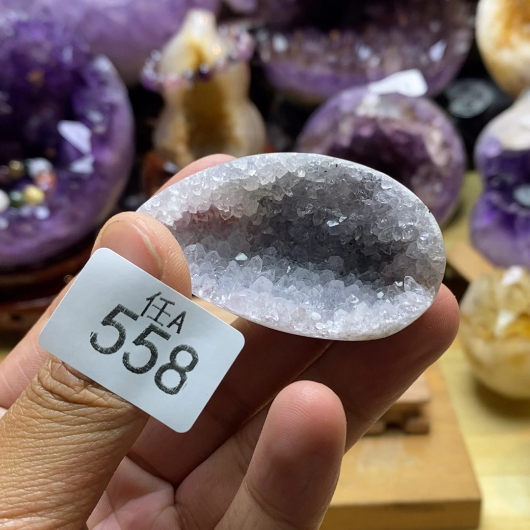 未镶嵌水晶大型摆件（非配饰）