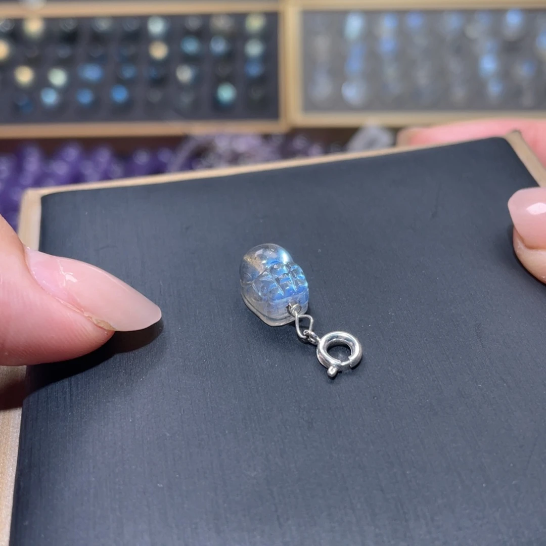 银S925镶嵌颈饰长石灰月光貔貅提溜扣