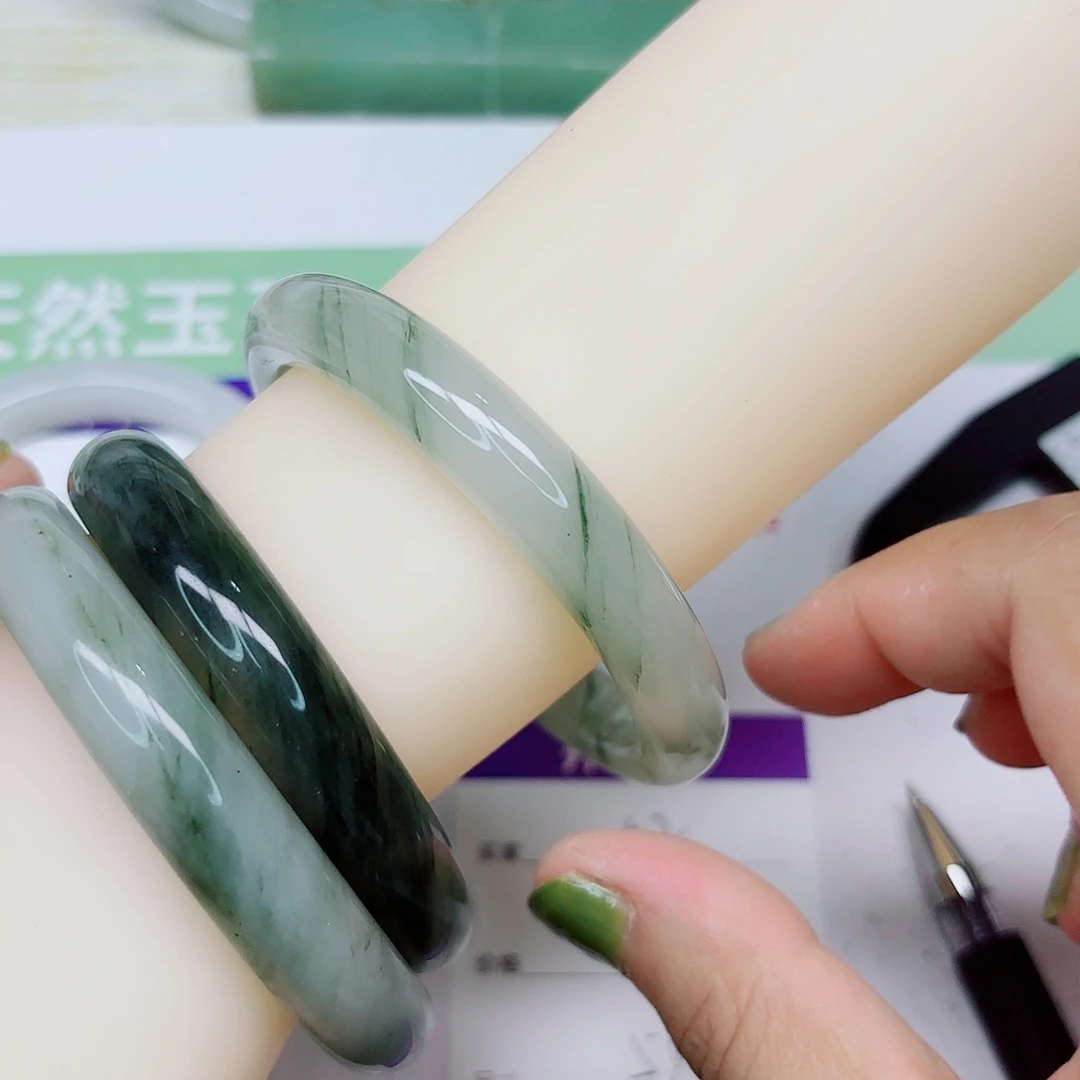 未镶嵌手镯石英质玉53/5857