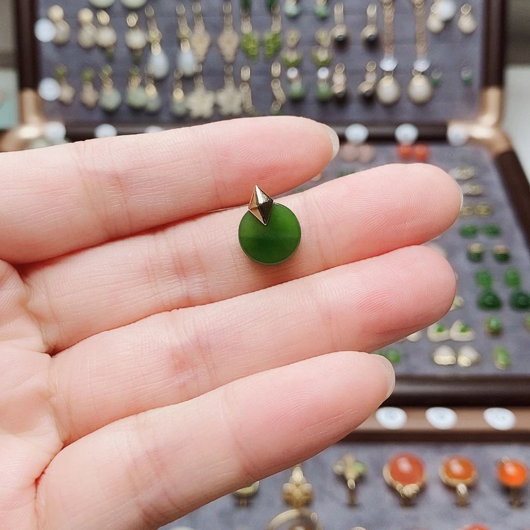 银S925镶嵌和田玉耳饰都**道