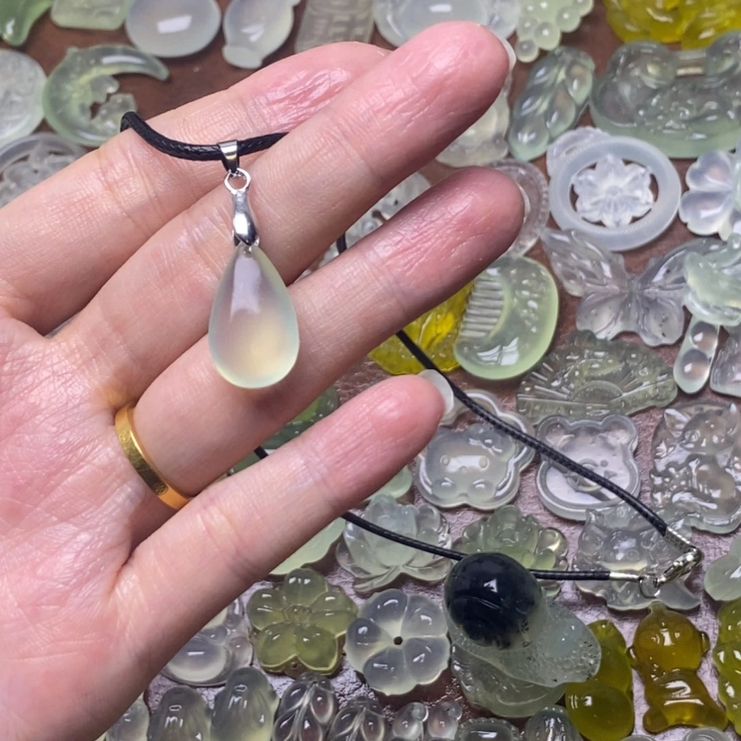 蛇纹石玉合金项链