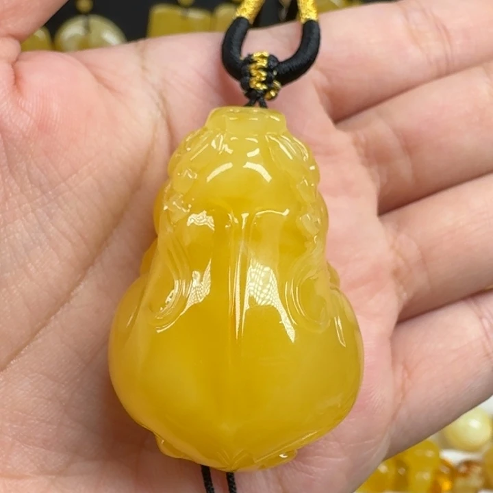 蜜蜡未镶嵌珠宝奇石