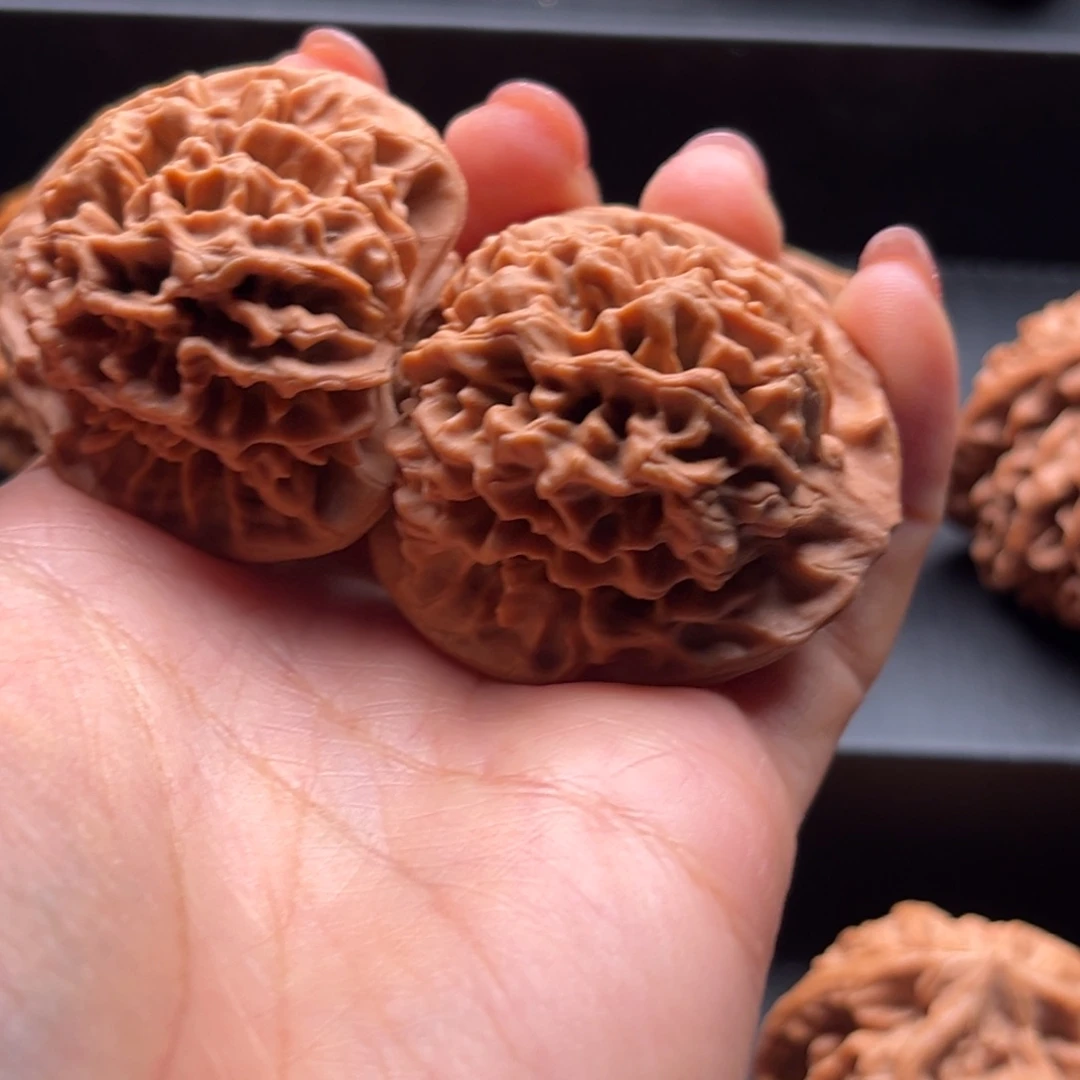 枫***.吊坠文玩核桃秦闷黄尖