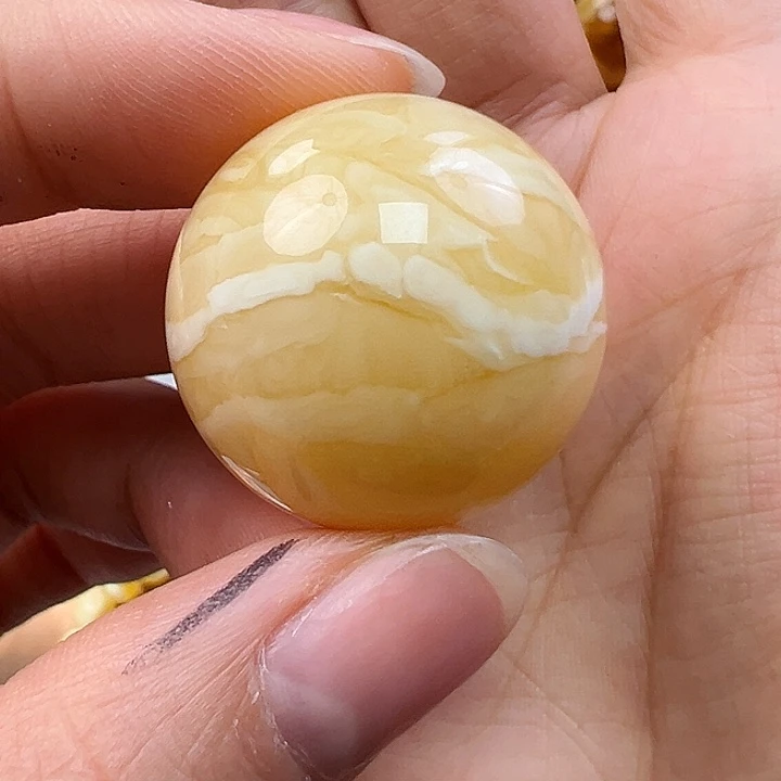 蜜蜡未镶嵌珠宝奇石