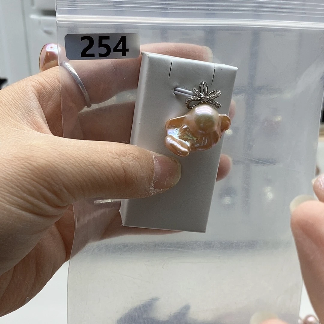 颈饰合金淡水珍珠