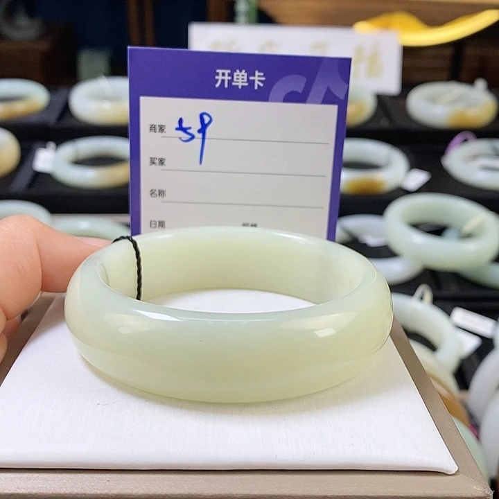 未镶嵌手镯和田玉浅**暖56