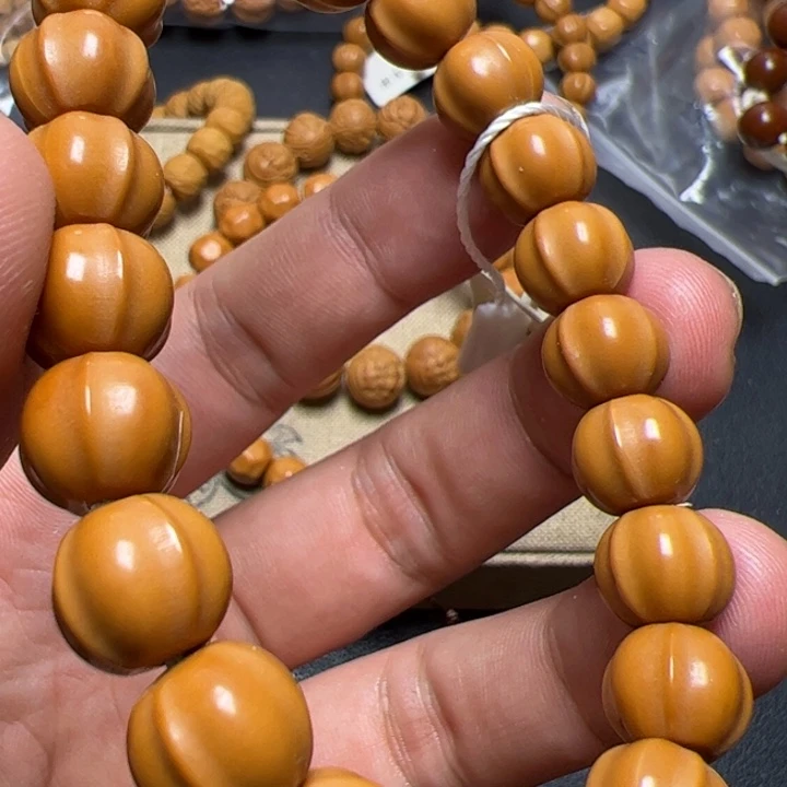 猴头核桃手串看看咯