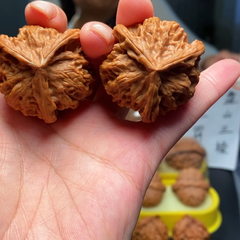 【闪购商品】把件桃核岽*亾5号三棱子。