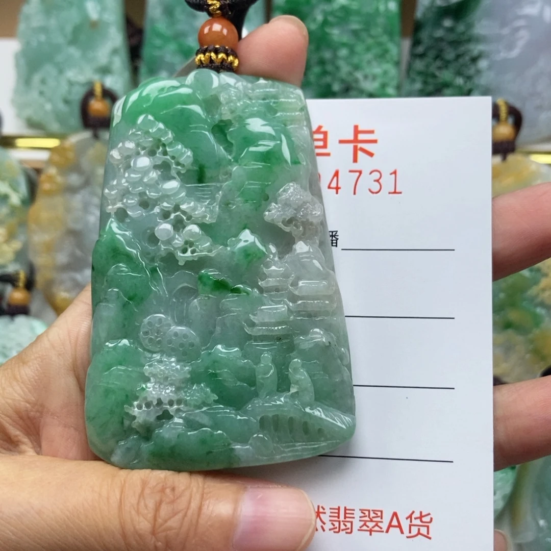 翡翠未镶嵌颈饰吊坠