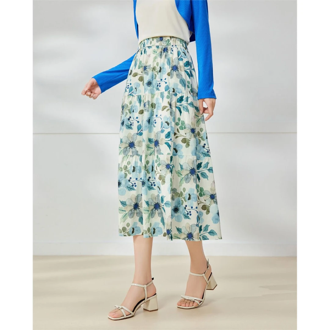 爱衣梦2025夏季新款海边度假风女人味气质碎花设计感女单裙