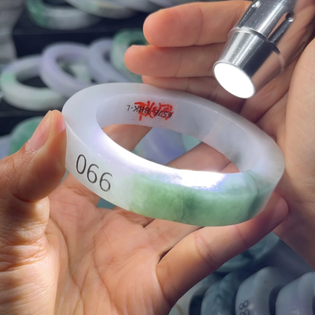 定制翡翠手镯未镶嵌